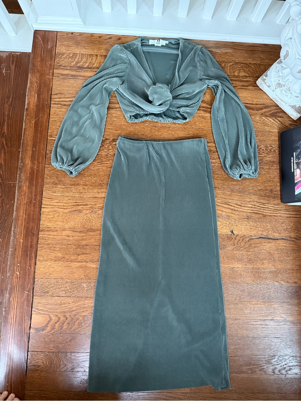 ASTR Olive Green/Gray Skirt Set